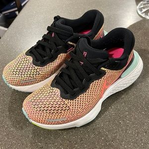 Nike Zoomx Invincible Run Flyknit, size 7